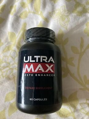 Photo of jar with capsules UltraMax Testo Enhancer from review by Heinrich from Berlin